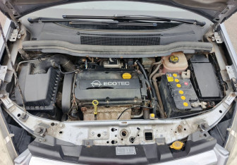 Подержанный автомобиль Opel Zafira Compactvan 2008 года (11 фото)