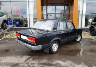 Подержанный автомобиль LADA (ВАЗ) 2107 2010 года (5 фото)