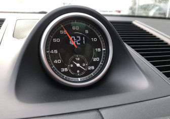 Подержанный автомобиль Porsche Macan 2014 года (21 фото)