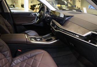 Новый BMW X5 2025 (15 фото)