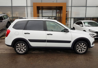 Подержанный автомобиль LADA (ВАЗ) Granta Wagon 2022 года (4 фото)