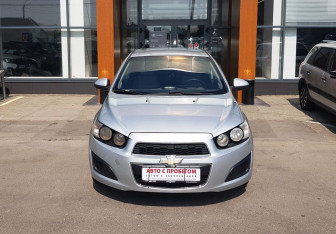 Подержанный автомобиль Chevrolet Aveo Sedan 2014 года (2 фото)