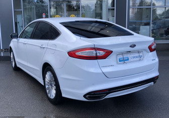 Подержанный автомобиль Ford Mondeo Sedan 2015 года (7 фото)