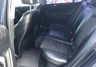 Подержанный автомобиль Volkswagen Passat Sedan 2006 года (11 фото)