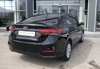 Подержанный автомобиль Hyundai Solaris Sedan 2017 года (5 фото)