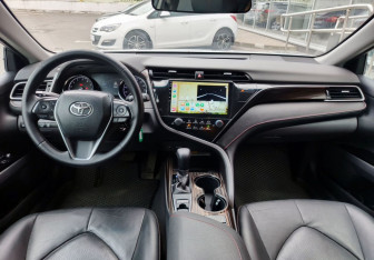 Подержанный автомобиль Toyota Camry Sedan 2020 года (14 фото)