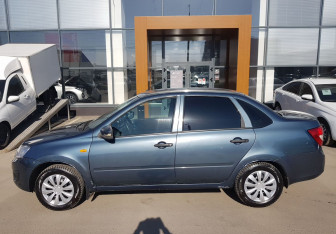 Подержанный автомобиль LADA (ВАЗ) Granta Sedan 2015 года (7 фото)