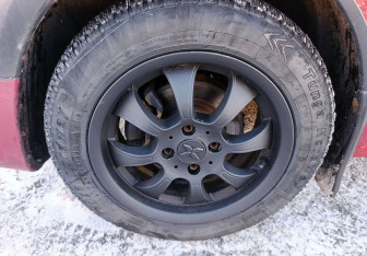 Подержанный автомобиль Renault Logan Sedan 2009 года (10 фото)