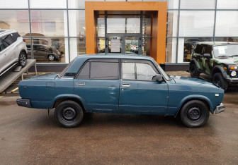 Подержанный автомобиль LADA (ВАЗ) 2107 2003 года (4 фото)