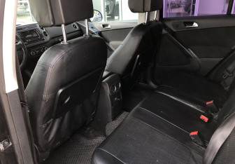 Подержанный автомобиль Volkswagen Tiguan 2011 года (11 фото)