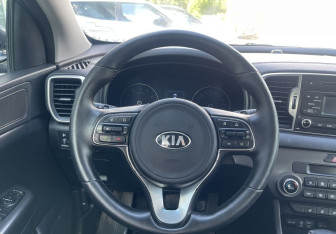 Подержанный автомобиль Kia Sportage 2018 года (12 фото)