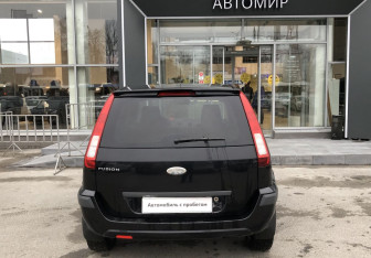 Подержанный автомобиль Ford Fusion 2008 года (6 фото)