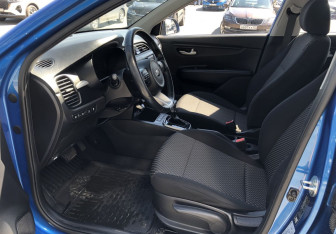 Подержанный автомобиль Kia Rio Hatchback 2020 года (9 фото)