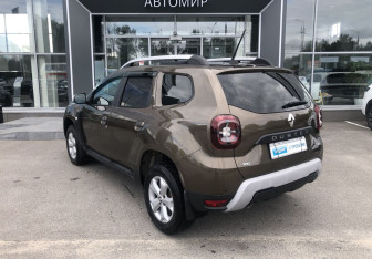 Подержанный автомобиль Renault Duster 2021 года (7 фото)