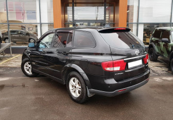Подержанный автомобиль SsangYong Kyron 2008 года (7 фото)