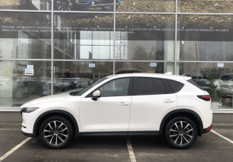 Подержанный автомобиль Mazda CX-5 2021 года (8 фото)
