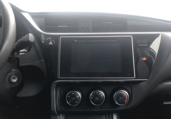 Подержанный автомобиль Toyota Corolla Sedan 2018 года (14 фото)