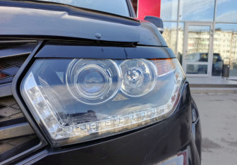 Подержанный автомобиль УАЗ Patriot 2014 года (9 фото)