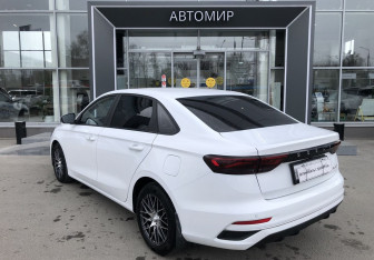Подержанный автомобиль Geely Emgrand 2023 года (7 фото)