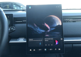 Подержанный автомобиль Jaecoo J7 2024 года (14 фото)