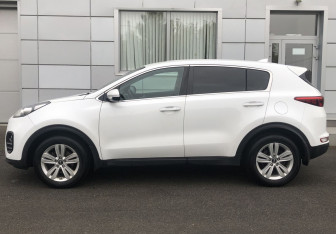 Подержанный автомобиль Kia Sportage 2018 года (8 фото)
