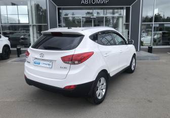 Подержанный автомобиль Hyundai ix35 2012 года (5 фото)