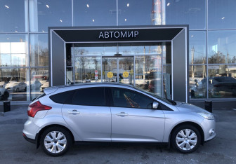 Подержанный автомобиль Ford Focus Hatchback 2012 года (4 фото)