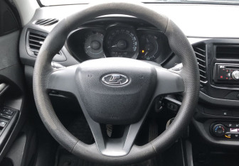 Подержанный автомобиль LADA (ВАЗ) Vesta Sedan 2016 года (12 фото)