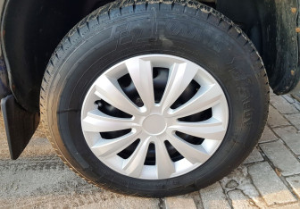 Подержанный автомобиль Chevrolet Niva 2006 года (12 фото)