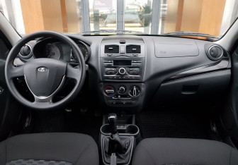 Подержанный автомобиль LADA (ВАЗ) Granta Liftback 2024 года (11 фото)