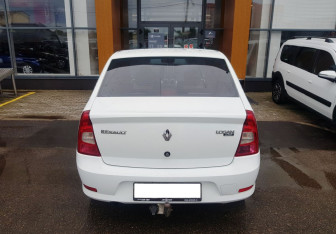 Подержанный автомобиль Renault Logan Sedan 2013 года (6 фото)