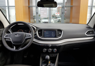 Подержанный автомобиль LADA (ВАЗ) Vesta Sedan 2023 года (11 фото)