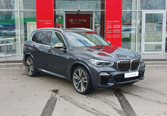 Подержанный автомобиль BMW X5 2020 года (3 фото)