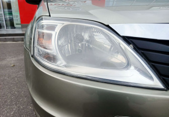 Подержанный автомобиль Renault Logan Sedan 2011 года (9 фото)