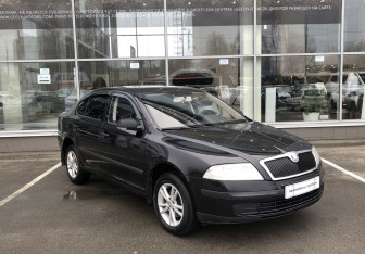Подержанный автомобиль Skoda Octavia Liftback 2007 года (3 фото)
