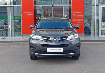 Подержанный автомобиль Toyota RAV4 2013 года (2 фото)