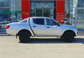 Подержанный автомобиль Mitsubishi L200 2011 года (4 фото)