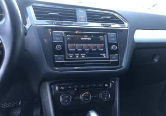 Подержанный автомобиль Volkswagen Tiguan 2017 года (16 фото)