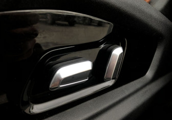 Подержанный автомобиль Omoda C5 2022 года (17 фото)