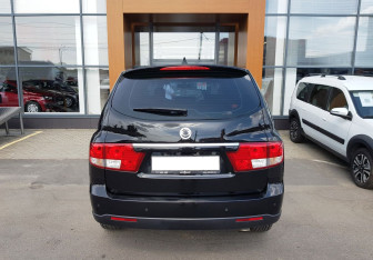 Подержанный автомобиль SsangYong Kyron 2013 года (6 фото)