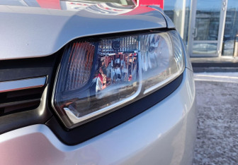 Подержанный автомобиль Renault Logan Sedan 2016 года (9 фото)