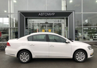 Подержанный автомобиль Volkswagen Passat Sedan 2012 года (4 фото)