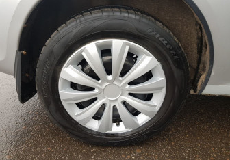 Подержанный автомобиль Renault Logan Sedan 2013 года (12 фото)