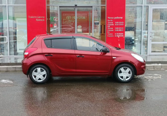 Подержанный автомобиль Hyundai i20 2009 года (4 фото)