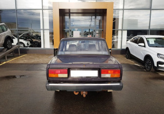 Подержанный автомобиль LADA (ВАЗ) 2107 2009 года (6 фото)