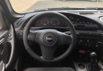 Подержанный автомобиль Chevrolet Niva 2013 года (12 фото)