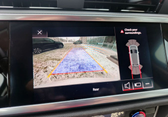 Подержанный автомобиль Audi Q3 2021 года (18 фото)