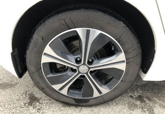 Подержанный автомобиль Nissan Leaf 2018 года (15 фото)