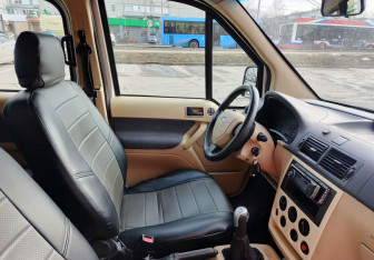 Подержанный автомобиль Ford Tourneo Connect Compactvan 2007 года (13 фото)