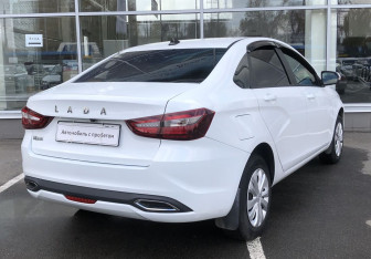 Подержанный автомобиль LADA (ВАЗ) Vesta Sedan 2023 года (5 фото)